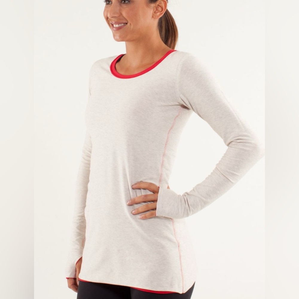 LULULEMON Every Yogi Reversible Long Sleeve Crew Red Currant / Heathered Ghost‎